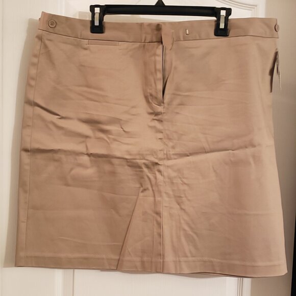 attention Dresses & Skirts - NWT It's a cute Taupe Khaki Skirt (W)